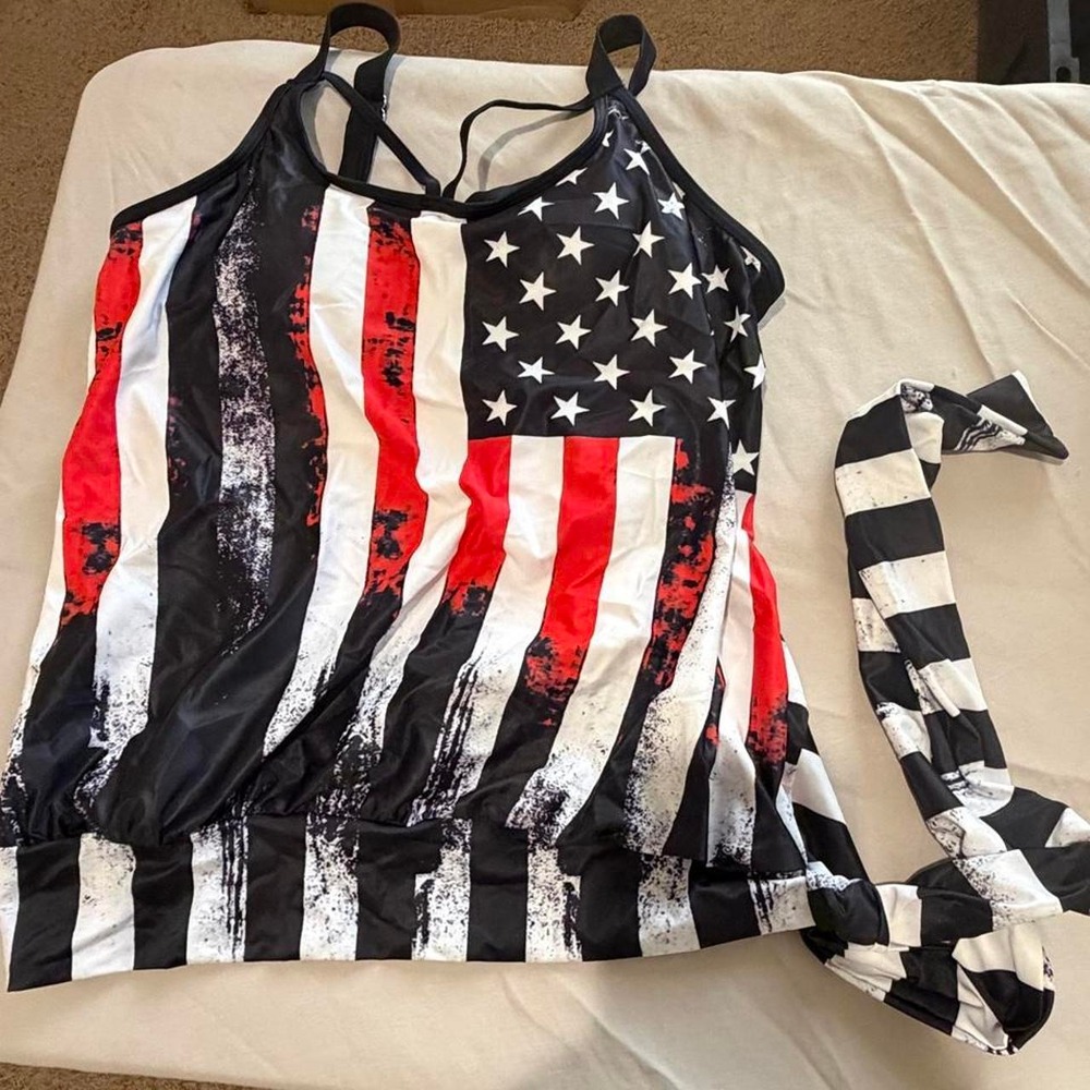 Unbranded American Flag Halter Top Distressed Stars Stripes Patriotic Large
